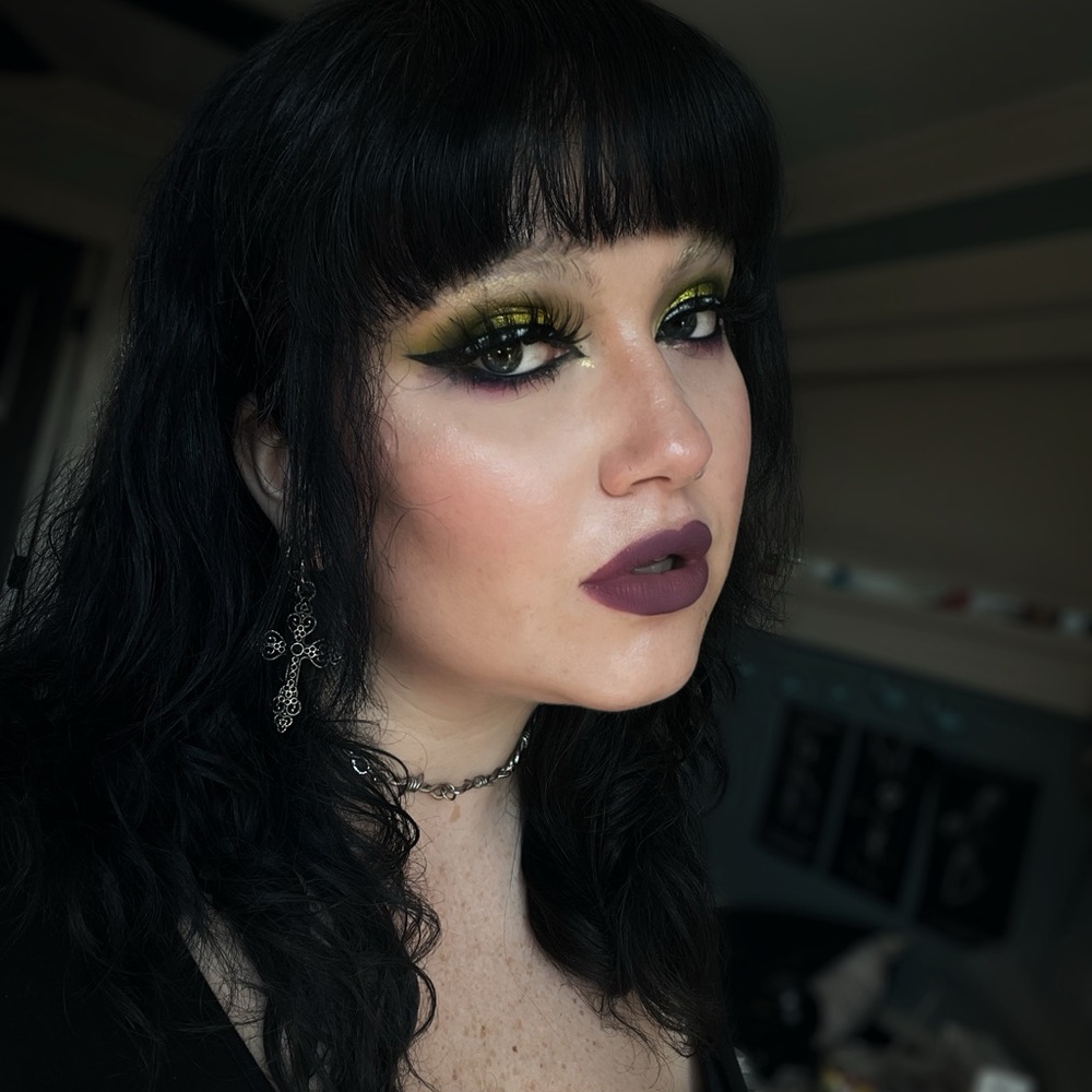 Meet your Posher, Hayley